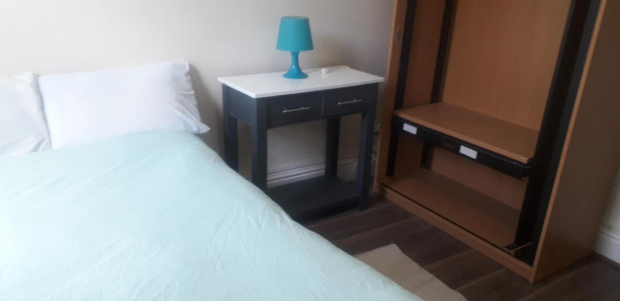 Bright Home Guest House Манчестер Экстерьер фото
