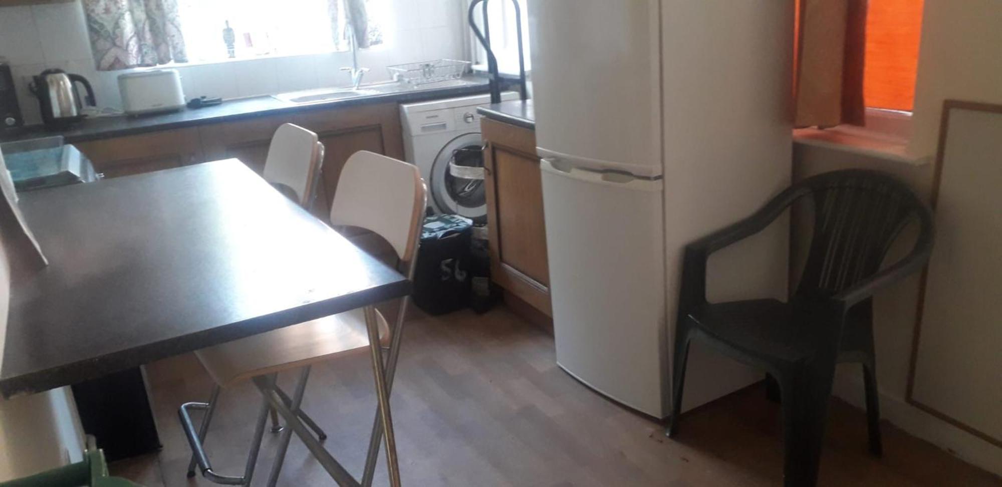 Bright Home Guest House Манчестер Экстерьер фото